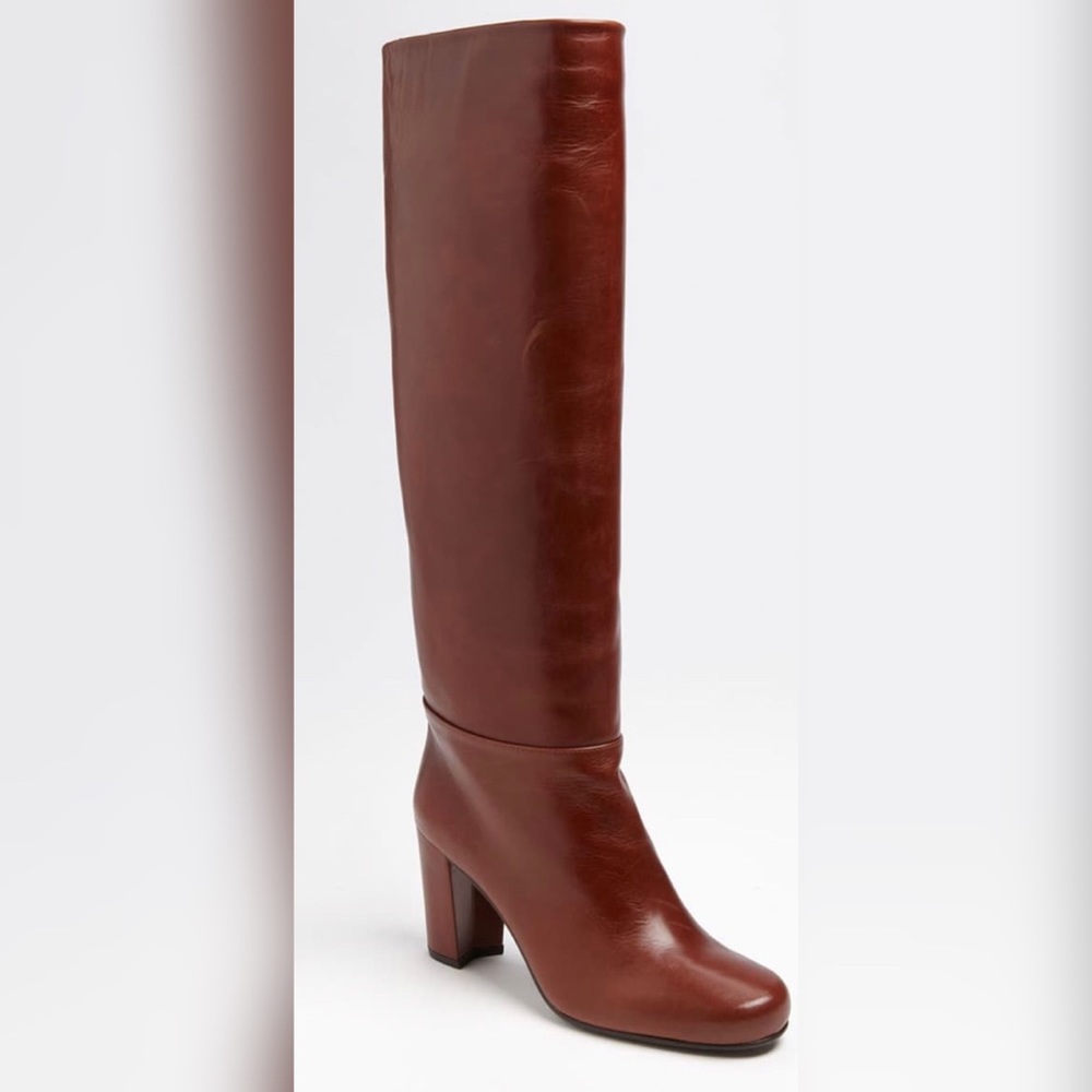 ********SOLD********Stuart Weitzman Toujours boots